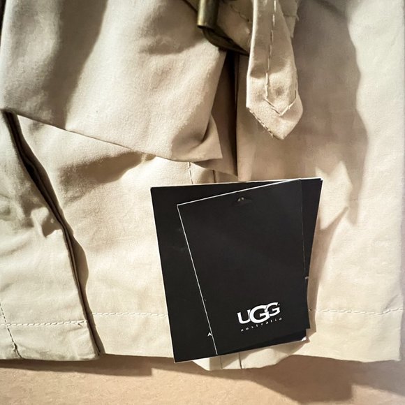 UGG Australia Women's Waxed Cotton Jacket BNWT Beige Size XS - Picture 4 of 16